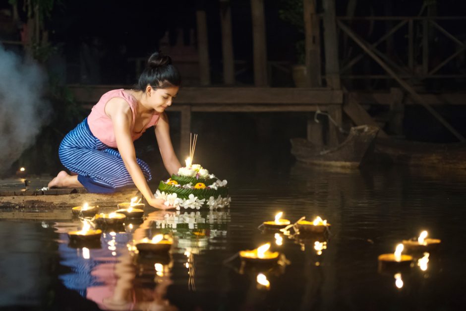 Loy-Krathong-fete-de-lumiere