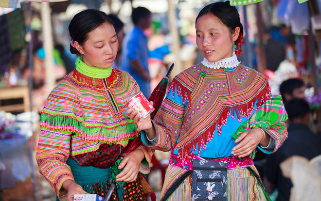 femmes-hmong-fleur-bac-ha-vietnam-1493114978