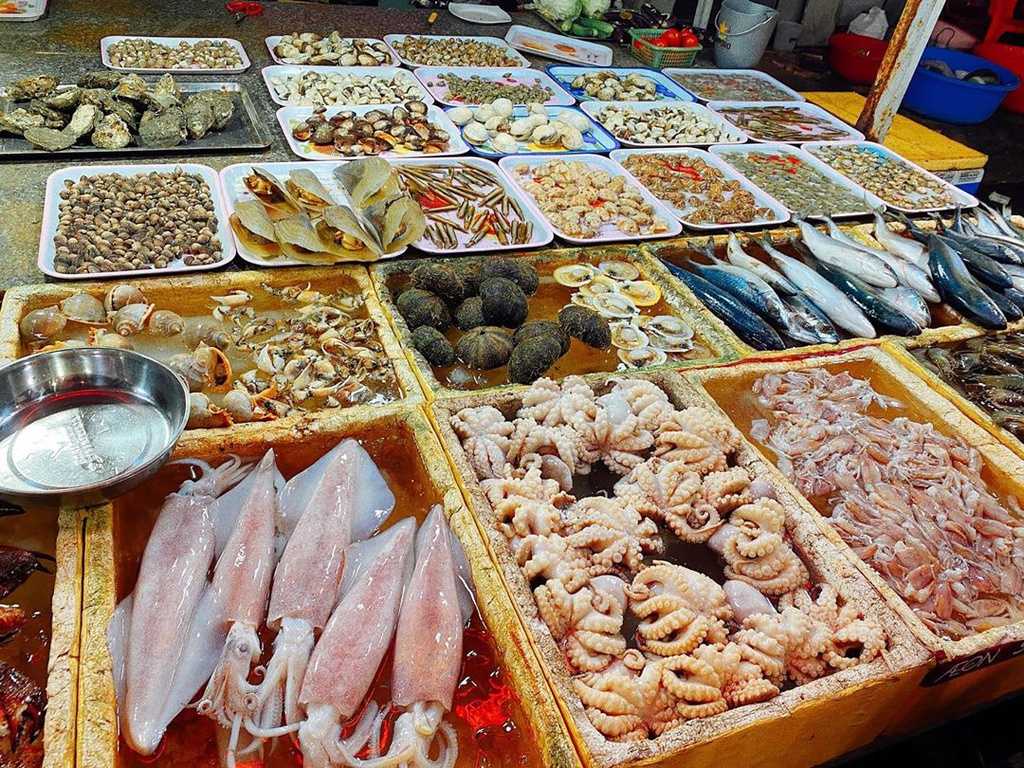 marche-des-fruits-de-mer-ha noi