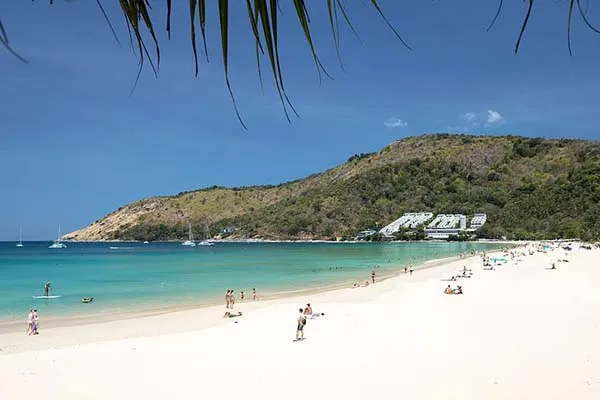 Nai Harn 600