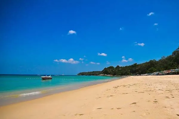 Surin beach 600