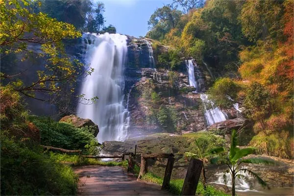 cascade de Vachiratharn 600